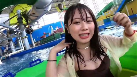 ウォータースライター エロ動画|ウォータースライダーで水着が外れちゃっておっぱい丸見え！